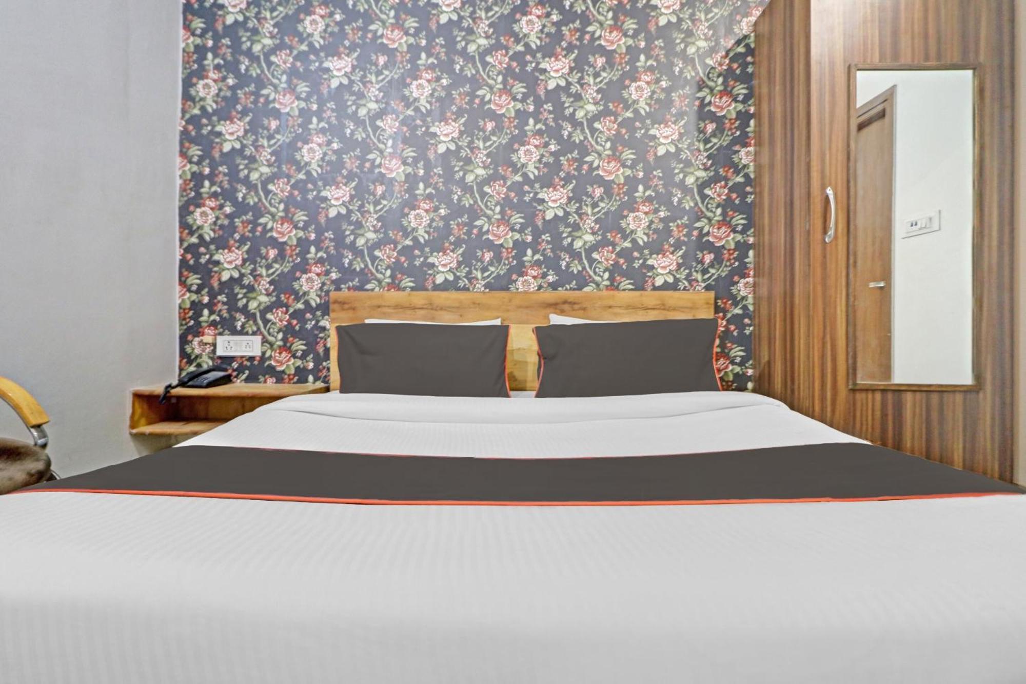 Hotel O Star Ki Yeni Delhi Dış mekan fotoğraf