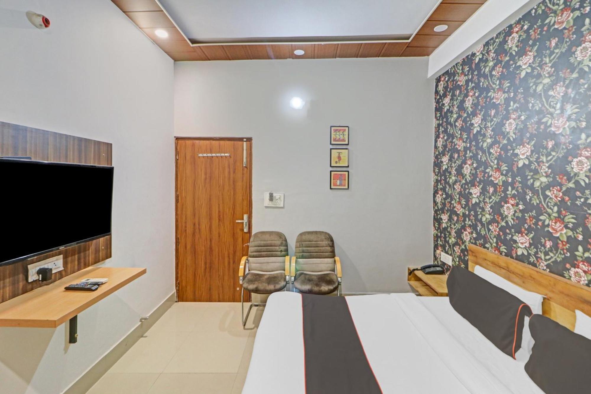 Hotel O Star Ki Yeni Delhi Dış mekan fotoğraf
